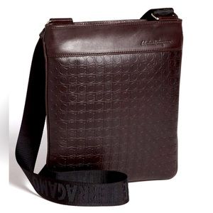 Salvatore Ferragamo Gamma Logo Gancini Gancio Leather Crossbody Shoulder Bag NEW